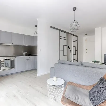 Appartamento Champs Elysees Haussmann Charming 1br Parigi