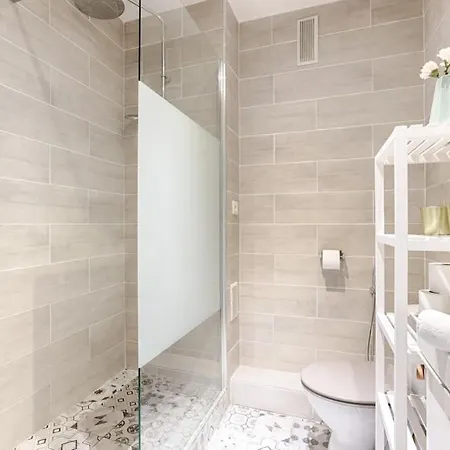 Champs Elysees Haussmann Charming 1br Apartment