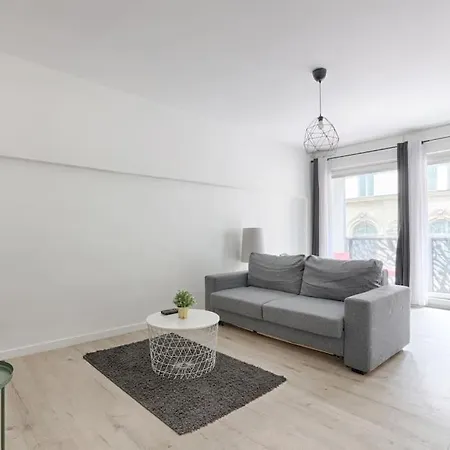Champs Elysees Haussmann Charming 1br * Paris